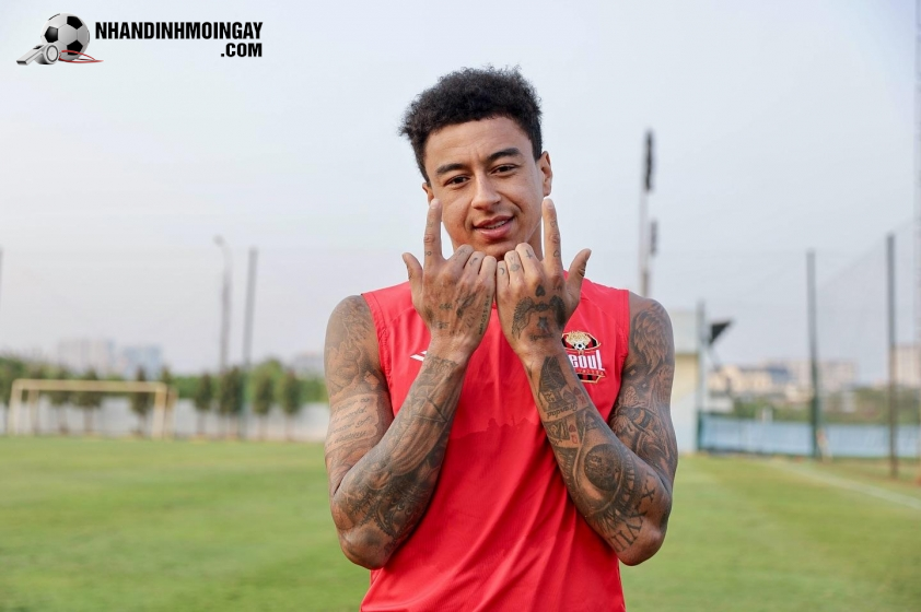 Jesse Lingard cùng FC Seoul tập huấn tại Việt Nam (Ảnh: CLB)