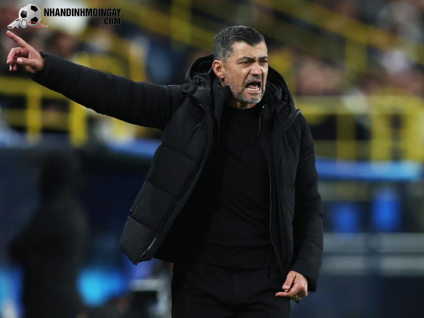 HLV Sergio Conceicao với AC Milan