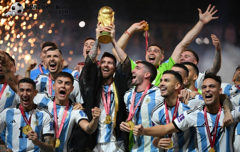 Messi cùng ĐT Argentina lên ngôi tại World Cup 2022. Ảnh: Getty