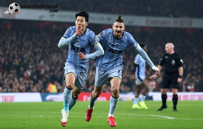 Son Heung-min mở tỷ số cho Tottenham. Ảnh: Getty