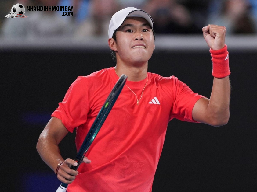 Learner Tien tạo nên cú sốc lớn khi đánh bại đương kim á quân Daniil Medvedev ngay ở vòng 2 Australian Open 2025